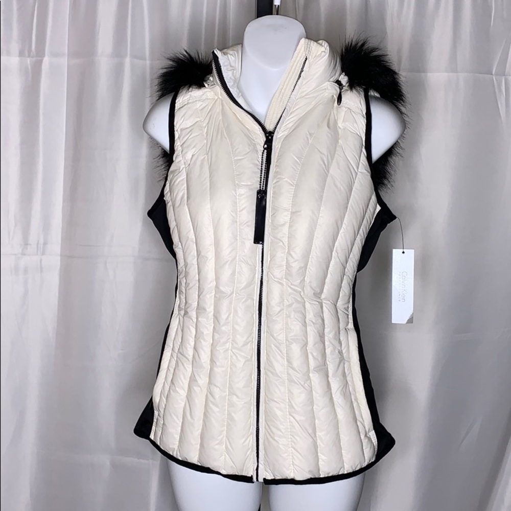 NWT Calvin Klein performance down vest size - M
